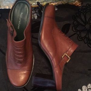 Naturalizer leather upper slip ons